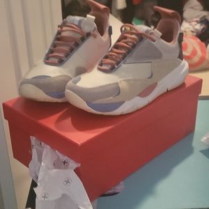 Clearweather, size 8 women's UD, pink, blue, grey